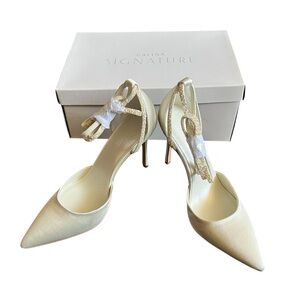 Galina Signature Pearl And Crystal Moxxi Bridal Pumps Satin Wedding Heels NWB 9M